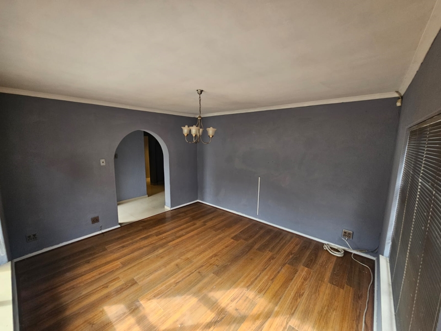 To Let 3 Bedroom Property for Rent in Morgenster Western Cape